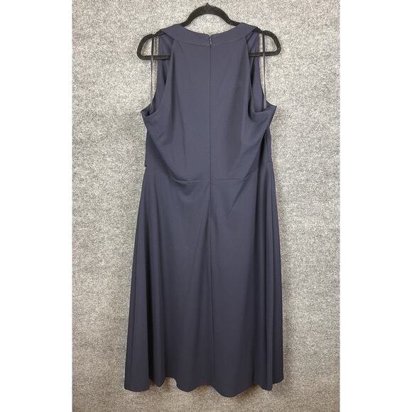 Ralph Lauren Crepe Sleeveless Dress Navy Blue Midi Gold Plated Logo Size 16 - Picture 9 of 16